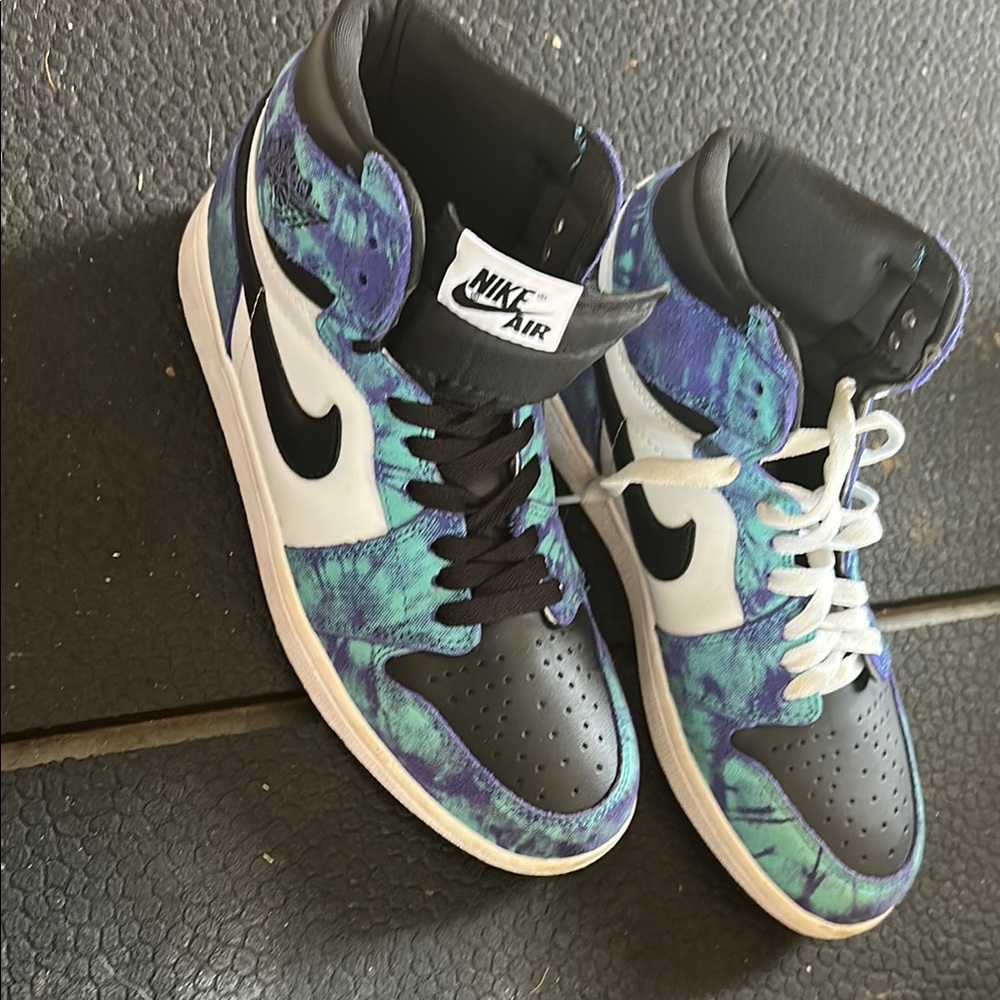Nike Air High-Top Sneakers in Blue and Black